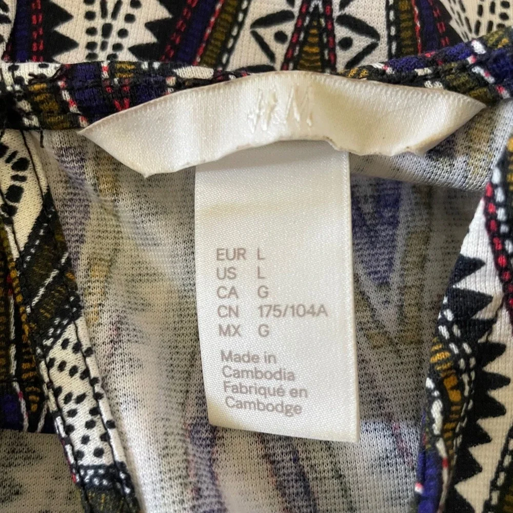 H&M eye catching